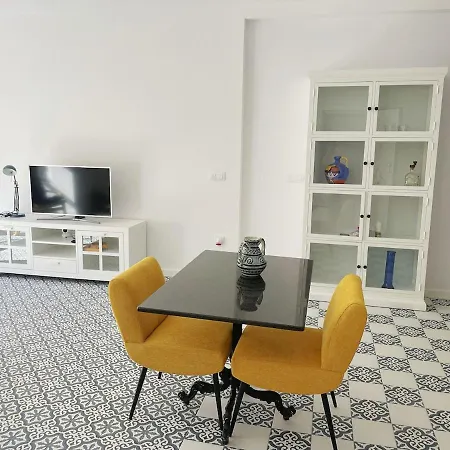 Apartment In Center